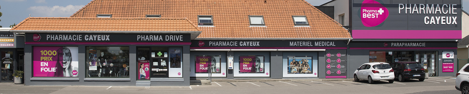 Image panoramique de la façade de la pharmacie